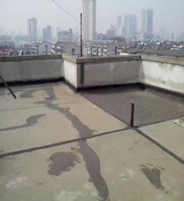射阳漏水维修 楼顶漏水是什么原因，楼顶漏水维修方法是什么?